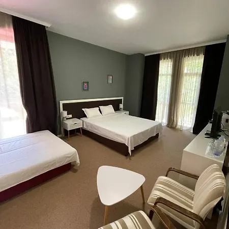 Family Garden Hotel