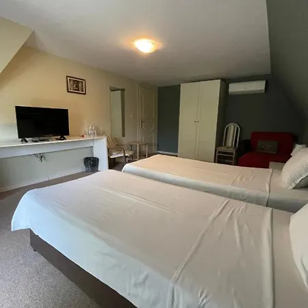 Family Garden Hotel *